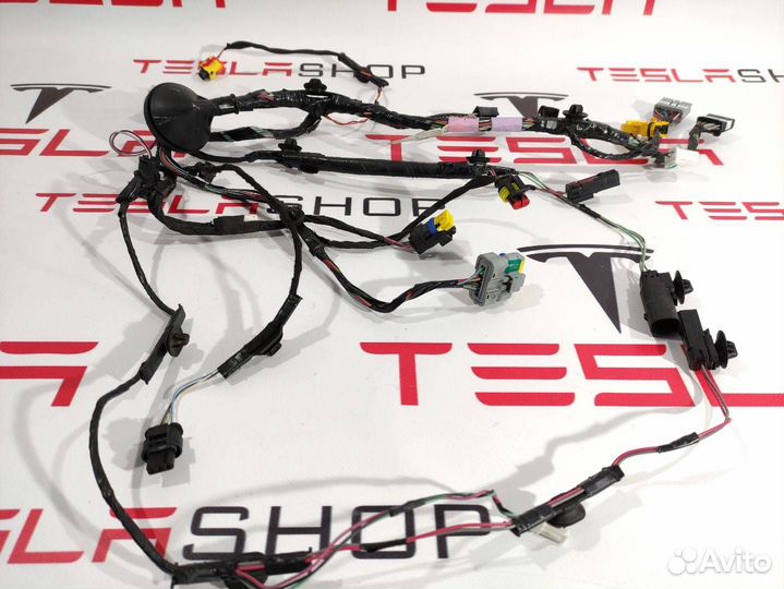 Электропроводка двери Tesla Model X 2016