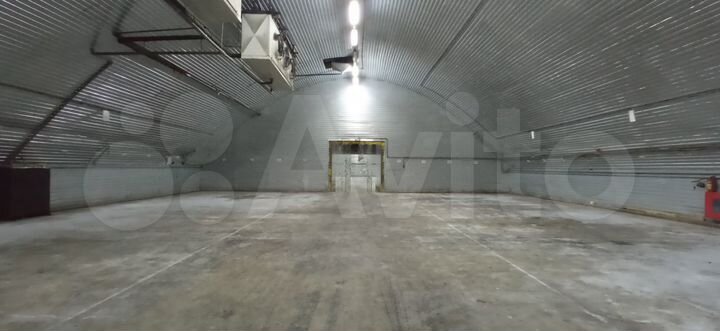 Склад, 1300 м²