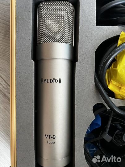 Студийный микрофон