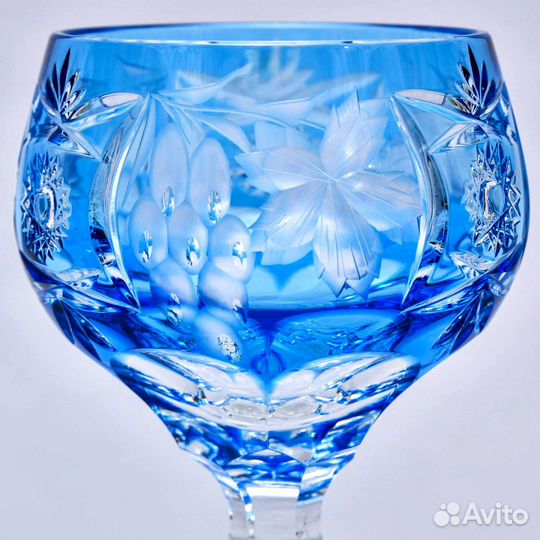 Хрустальный бокал