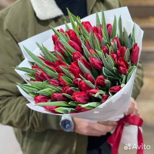 Букет из 45 красных тюльпанов