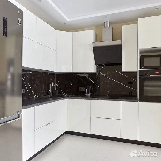 Угловая кухня с мдф фасадами