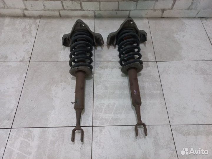 Стойки в сборе передние Audi S4 B6 4.2 2004