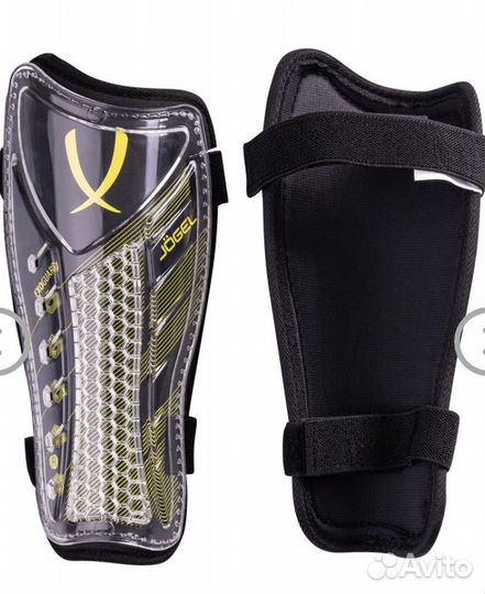 Футбольные щитки