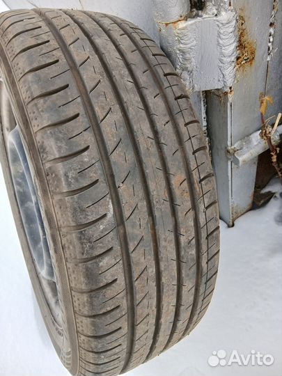 Колеса с штампованными дисками и колпаками