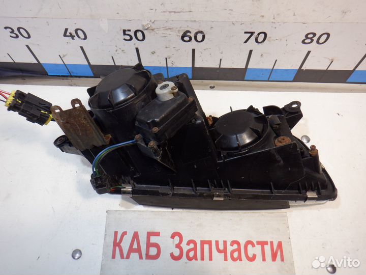 Фара левая Mazda 323