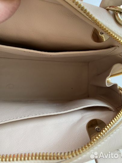 Маленькая сумочка с короткими и длинной ручкой