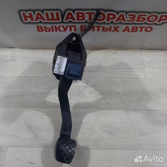 Педаль сцепления Volkswagen Polo 2012