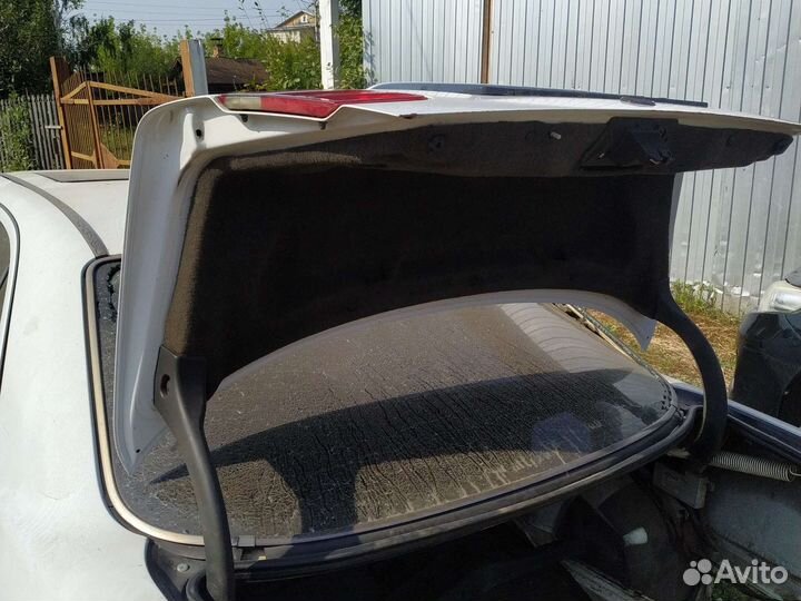 Крышка багажника Mercedes Benz W210