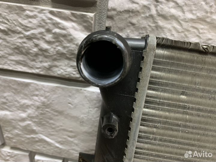 VW Golf Plus Радиатор основной 1,4л caxa