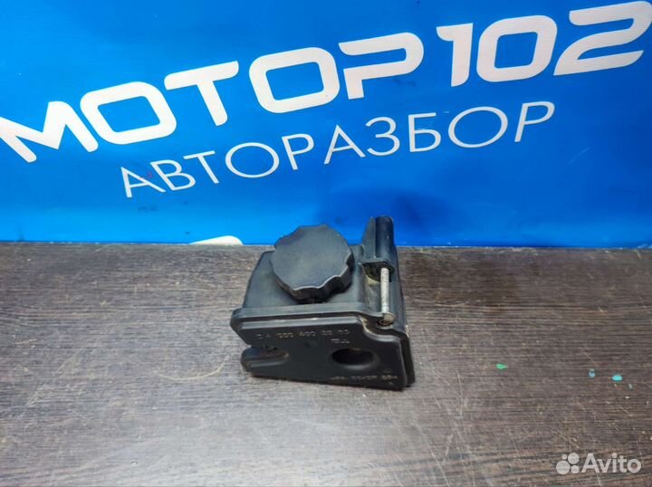 Бачок гура Mercedes Benz S-class w221