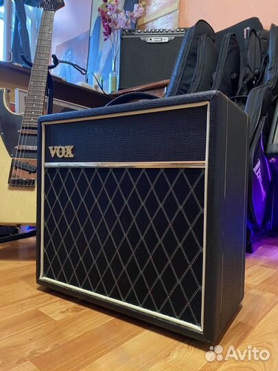 VOX Pathfinder 15r reverb tremolo