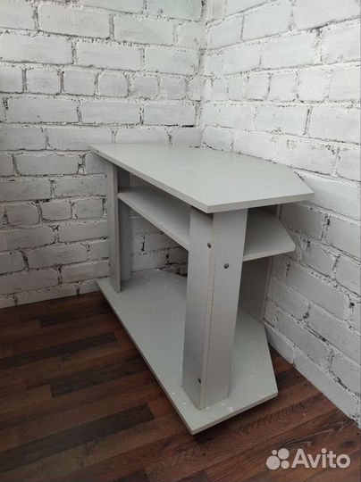 Тумба под телевизор угловая