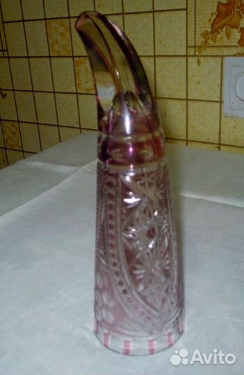 Бокал хрустальный в форме рога темный