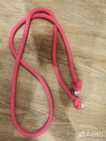 Гимнастическая скакалка