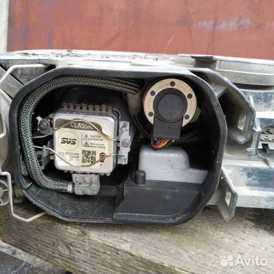 Фара передняя левая Volkswagen Touareg