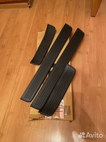 Накладки на порог Honda Accord