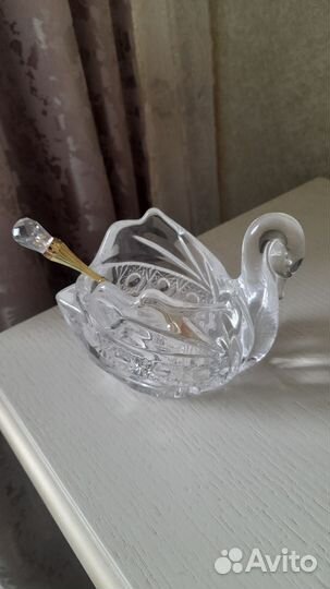 Икорница Лебедь