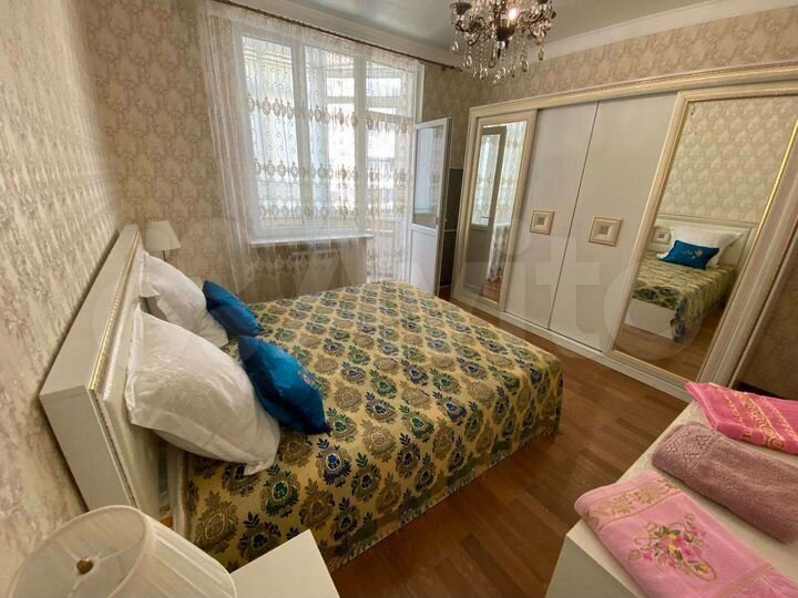 2-к. квартира, 90 м², 11/16 эт.