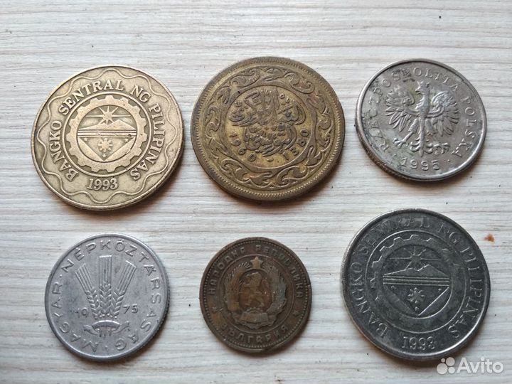 Лот иностранных монет 6 штук. 20 век
