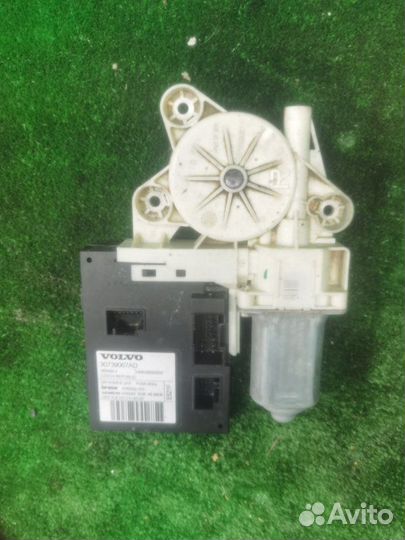 Моторчик стеклоподъемника передний правый Volvo