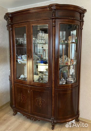Буфеты и серванты