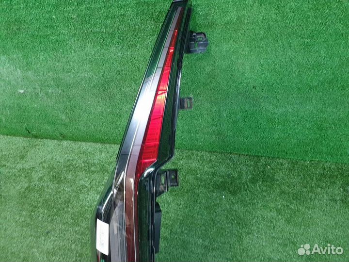 Фонарь задний левый Cadillac Escalade