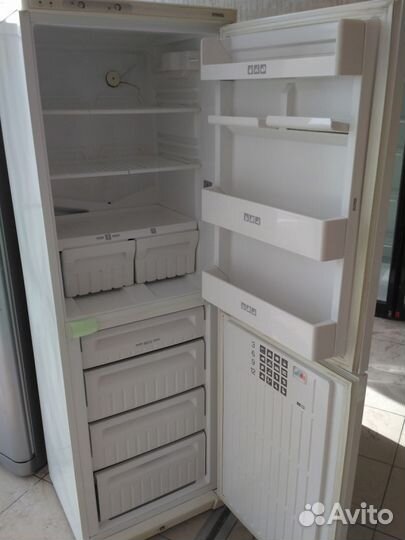 Стинол с огромной морозилкой