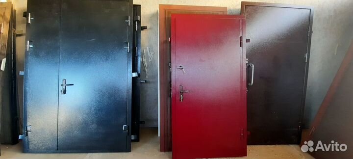 Стальная дверь с отделкой от производителя