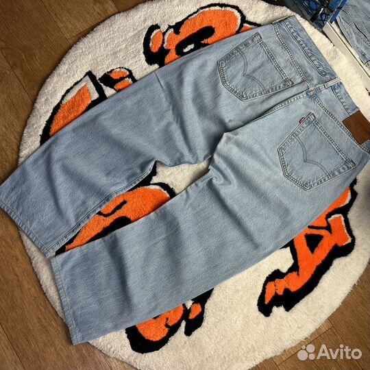 Джинсы Levis 501