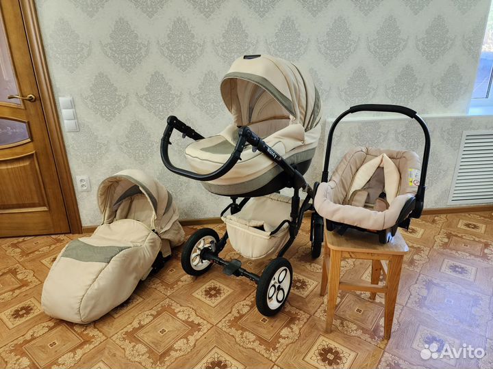 Коляска 3 в 1. Торг. Привезу её Вам