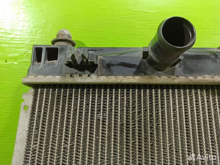 Радиатор охлаждения Toyota Yaris XP90 1KR 2008