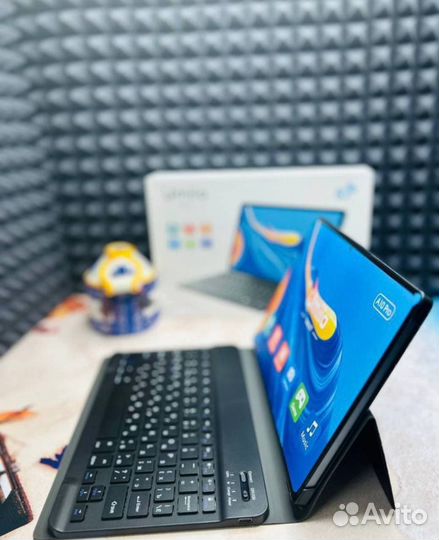 Планшет с клавиатурой Umiio A10 Pro