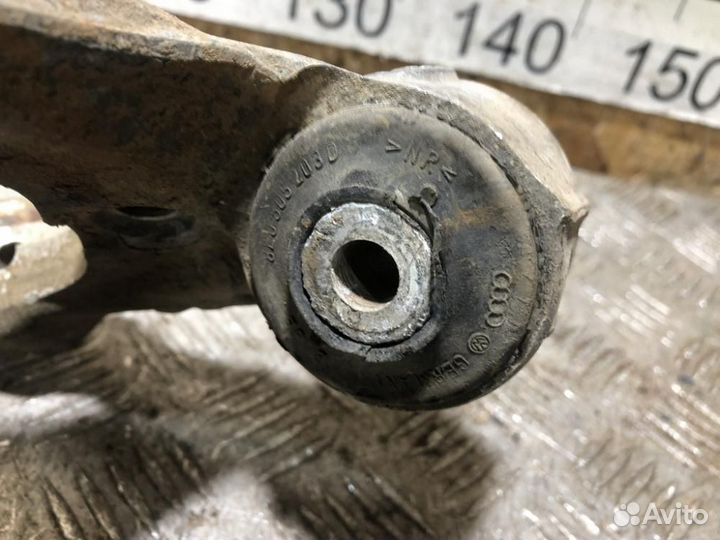 Кулак задний правый Audi A6 c6 C6