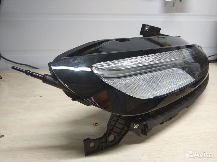 Фара правая Jeep Cherokee (KL) 2013-2018