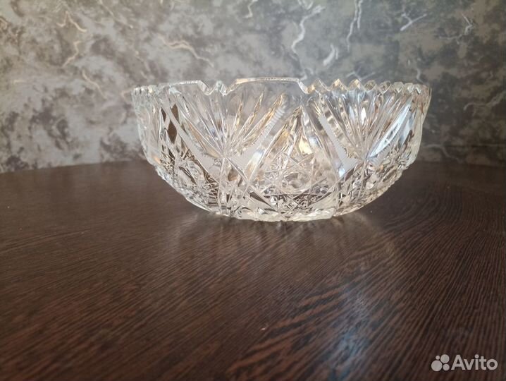 Хрустальная большая ваза диаметр 25см