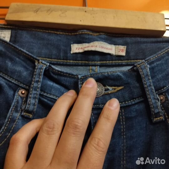 Джинсы levis w28 L 32 женские