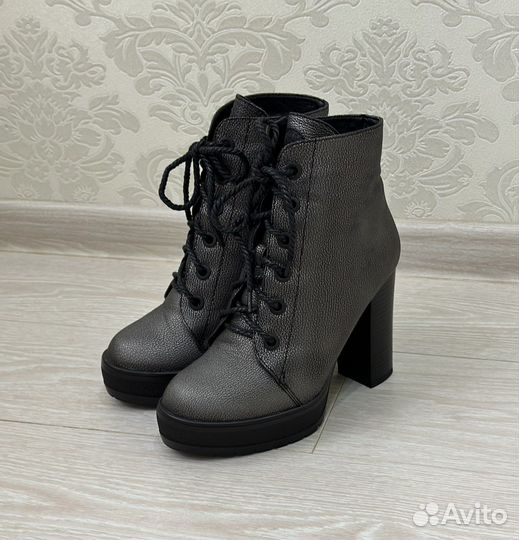 Ботинки женские