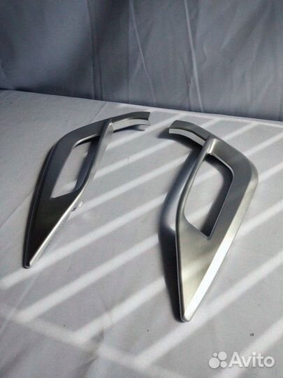 Рамка птф правая Geely Atlas новый