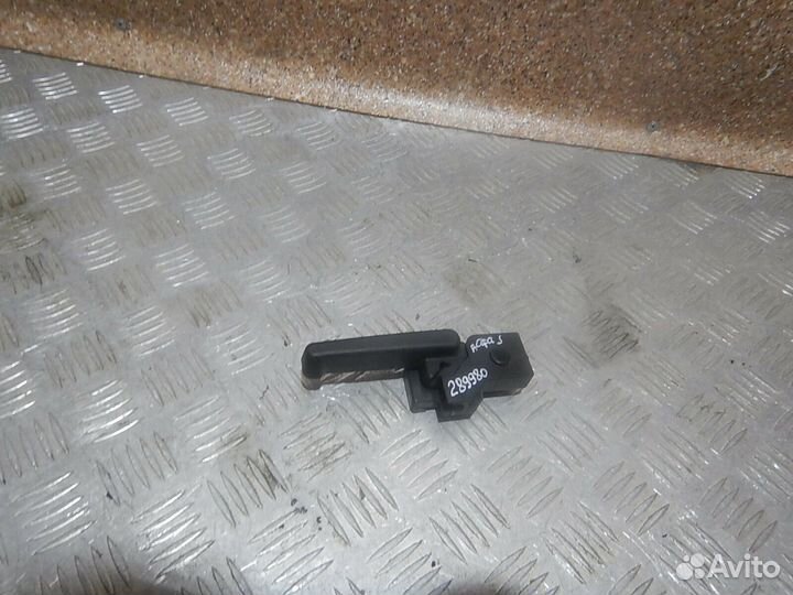 Ручка открывания капота Opel Astra J