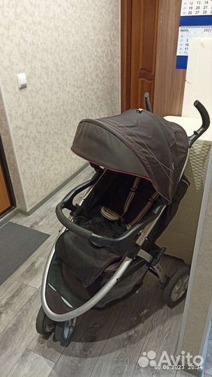 Прогулочная коляска