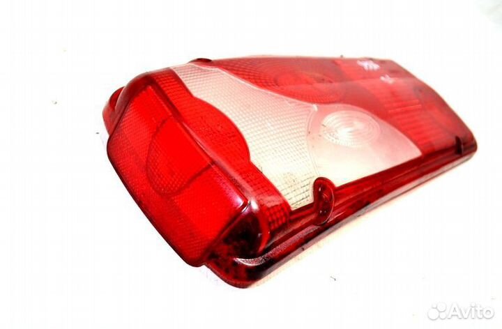 Стекло заднего фонаря, левого scania G-series (01