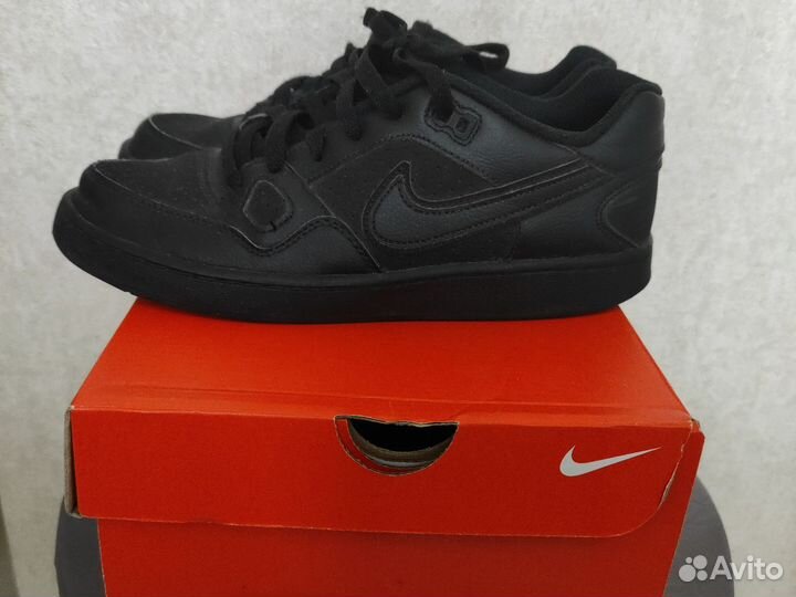 Кроссовки Nike p. 40(25cm)