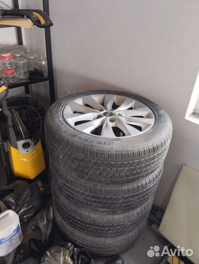 Fuzion SUV 215/55 R17