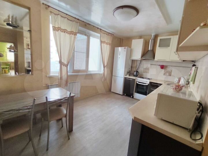3-к. квартира, 84 м², 6/10 эт.