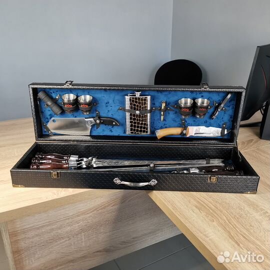 Подарочный шашлычный набор в кейсе от производител