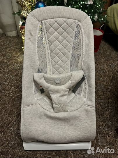 Шезлонг для новорожденных Happy Baby Hugger