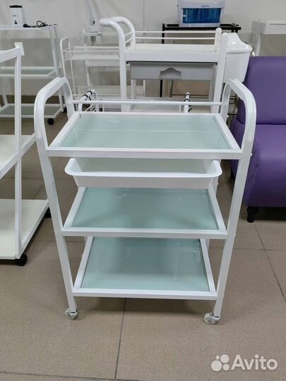 Столик-тележка косметологическая, стул мастера