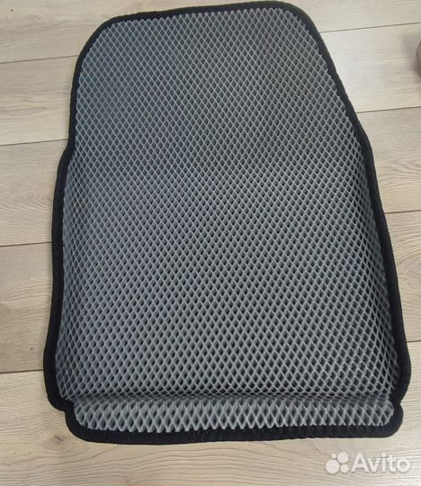 Автоковры водительские EVA Nissan Bassara JU30 Ева