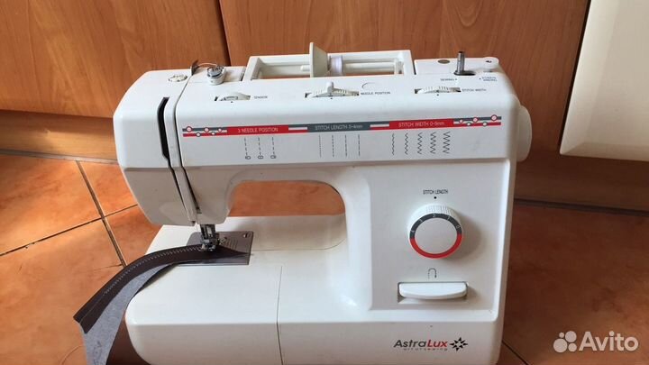 Швейная машина AstraLux 150